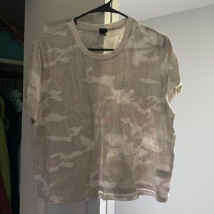 Camo cropped tee!